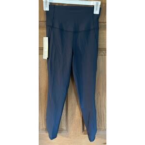 NWT all in Motion Size XS Blue 7/8 Leggings with pockets